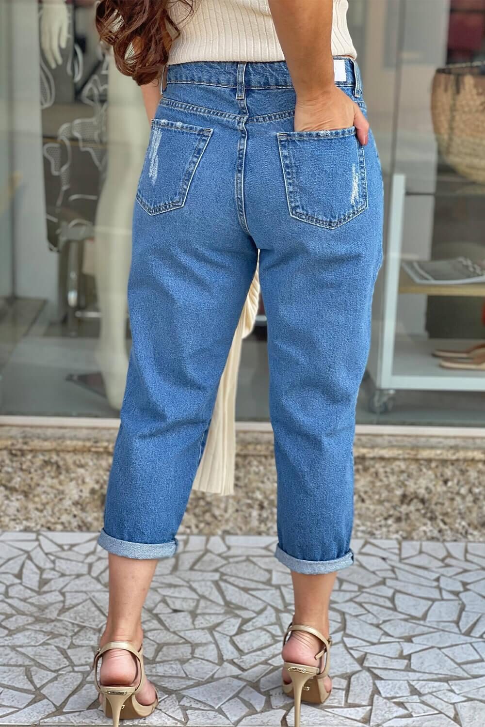 Calça Jeans Mom Destroyed Prega Barra