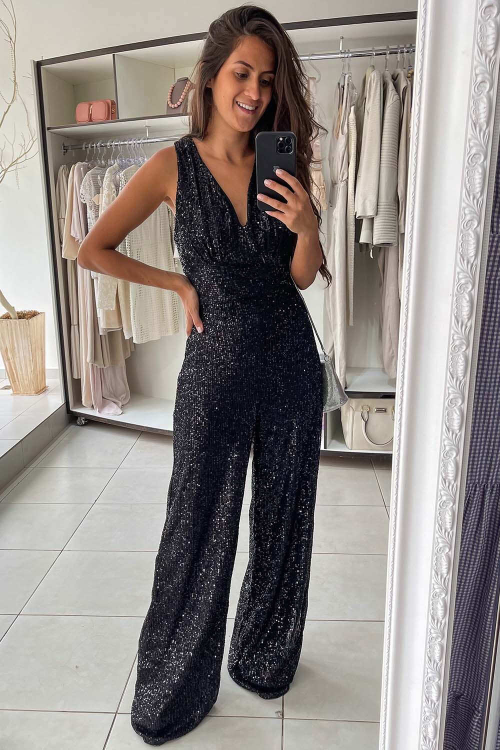 Calça Sly Paetê Preto Com Abertura Na Lateral